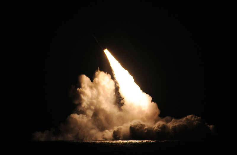 Illustration for article titled La respuesta a un apocalipsis nuclear en Reino Unido se encuentra en una caja fuerte en el fondo del mar